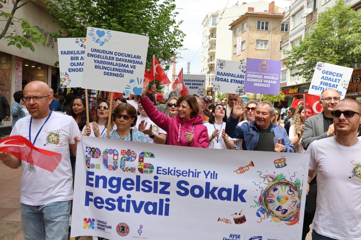 Engelsiz Sokak Festivali Eskişehir’de Renkli Görüntülere Sahne Oldu