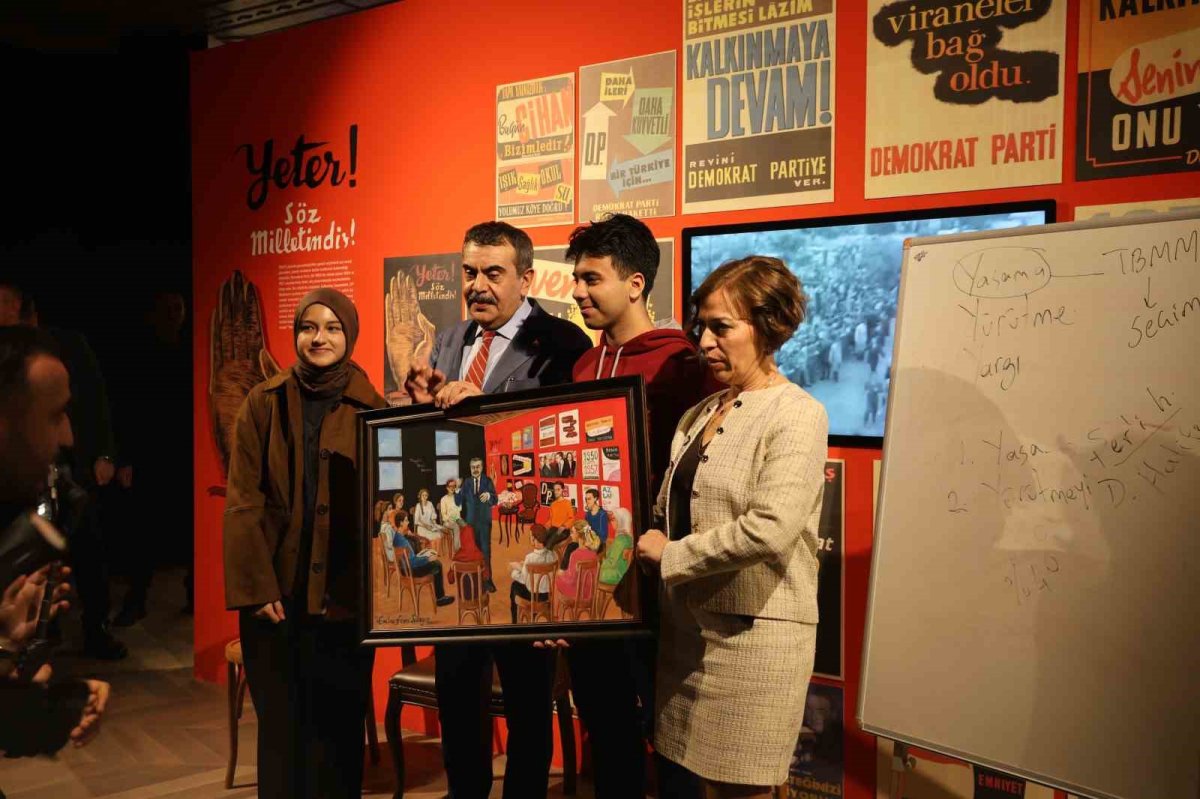 Bakan Tekin’den Aydın’da Demokrasi Ve İnsan Dersi