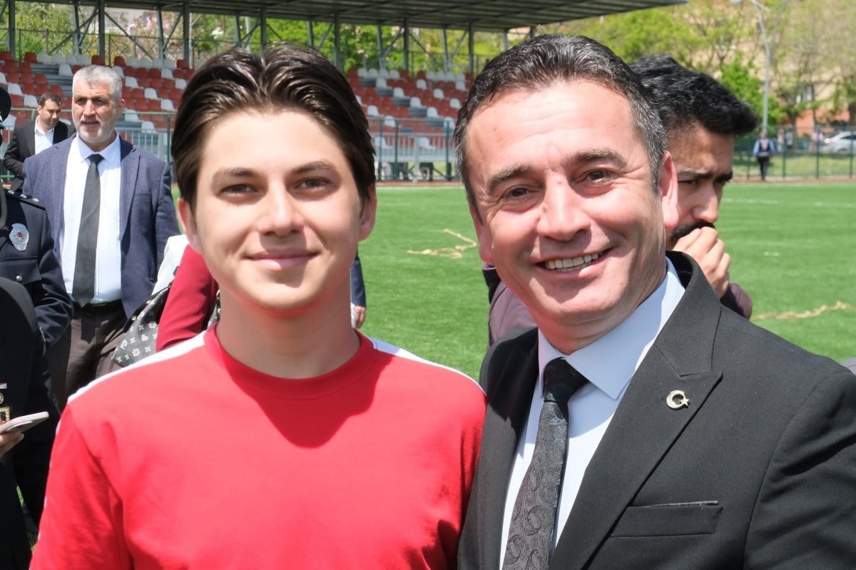 Sivrihisar’da 19 Mayıs Coşkusu! Başkan Habil Dökmeci’den Gençlere Güven Mesajı
