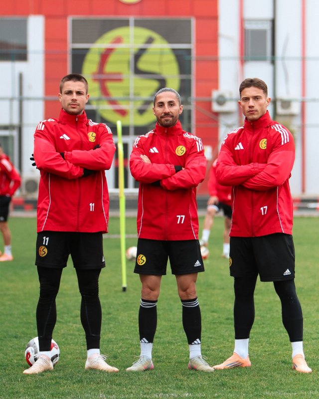 Eskişehirspor Balıkesir Deplasmanında! Kritik Maç Öncesi Kamp Kadrosu Açıklandı