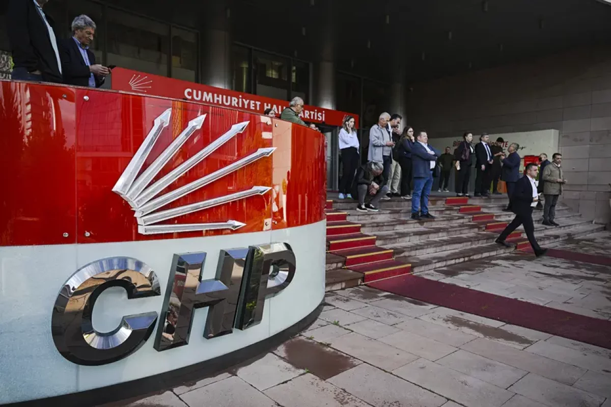 CHP’de hareketli saatler: İnce’den itidal çağrısı, Ünlüce’den demokrasi vurgusu ve çözüm çıkışı