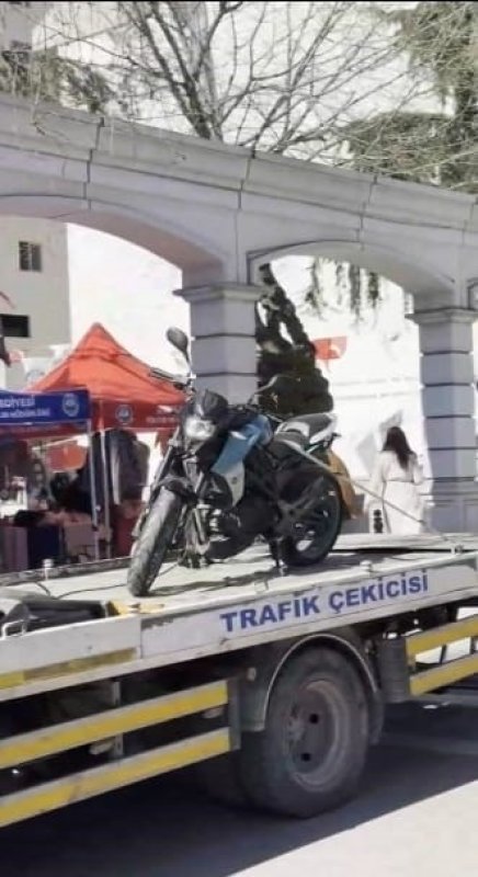 Avcılar’da Polis Çevirmesine Giren Motosikletliye 226 Bin Lira Ceza