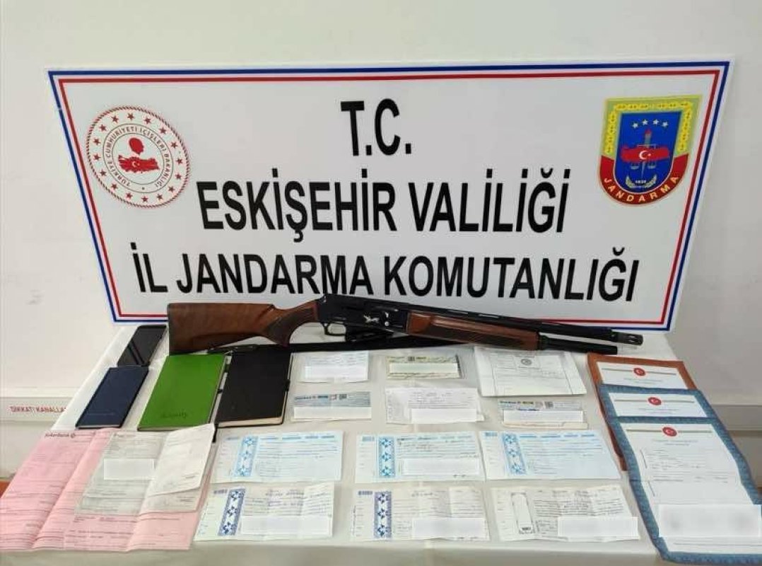 Eskişehir’de Mağdurlara Zorla Senet İmzalatan Tefeci Yakalandı