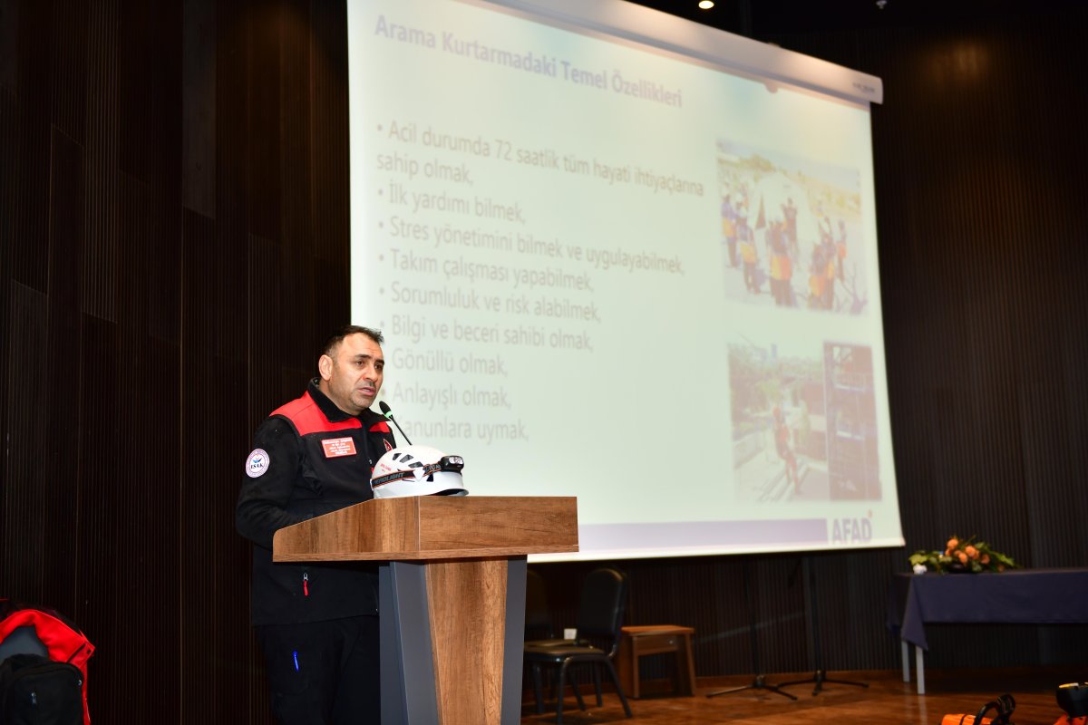 Esenyurt’ta liselilere arama kurtarma eğitimi