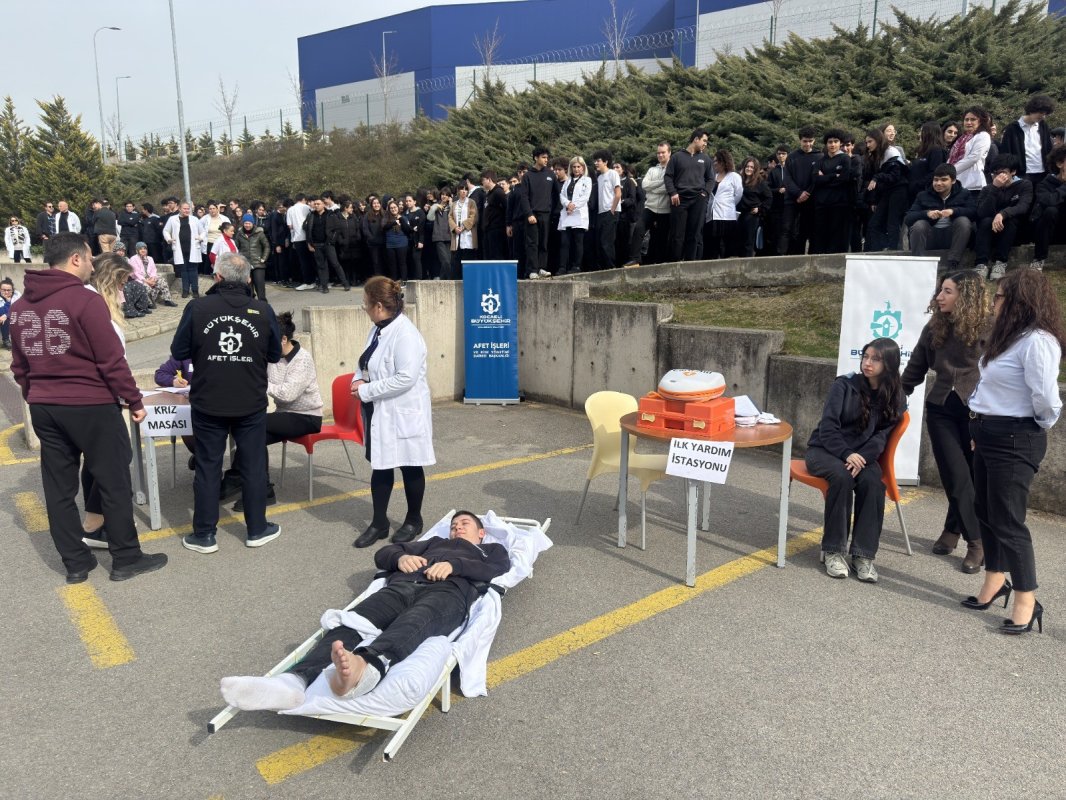 Kocaeli’de Deprem Haftası Etkinlikleriyle 2 Bin 700 Kişiye Afet Eğitimi