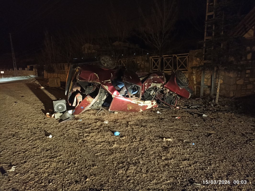 Gürün’de Takla Atan Otomobil Hurdaya Döndü: 2 Ağır Yaralı