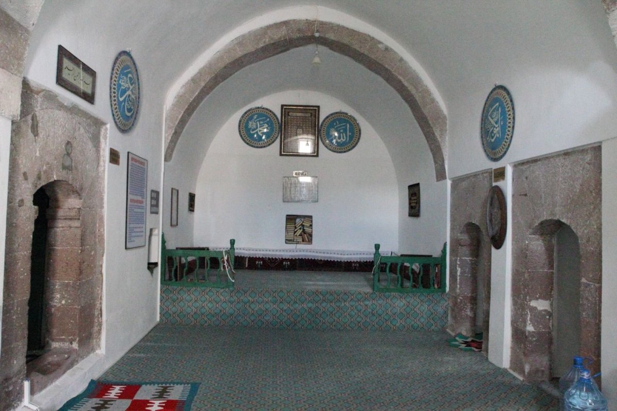 Mimariden Tasavvufa: Mahperi Hatun’un Şeyh Turesan Zaviyesi’ndeki İzleri