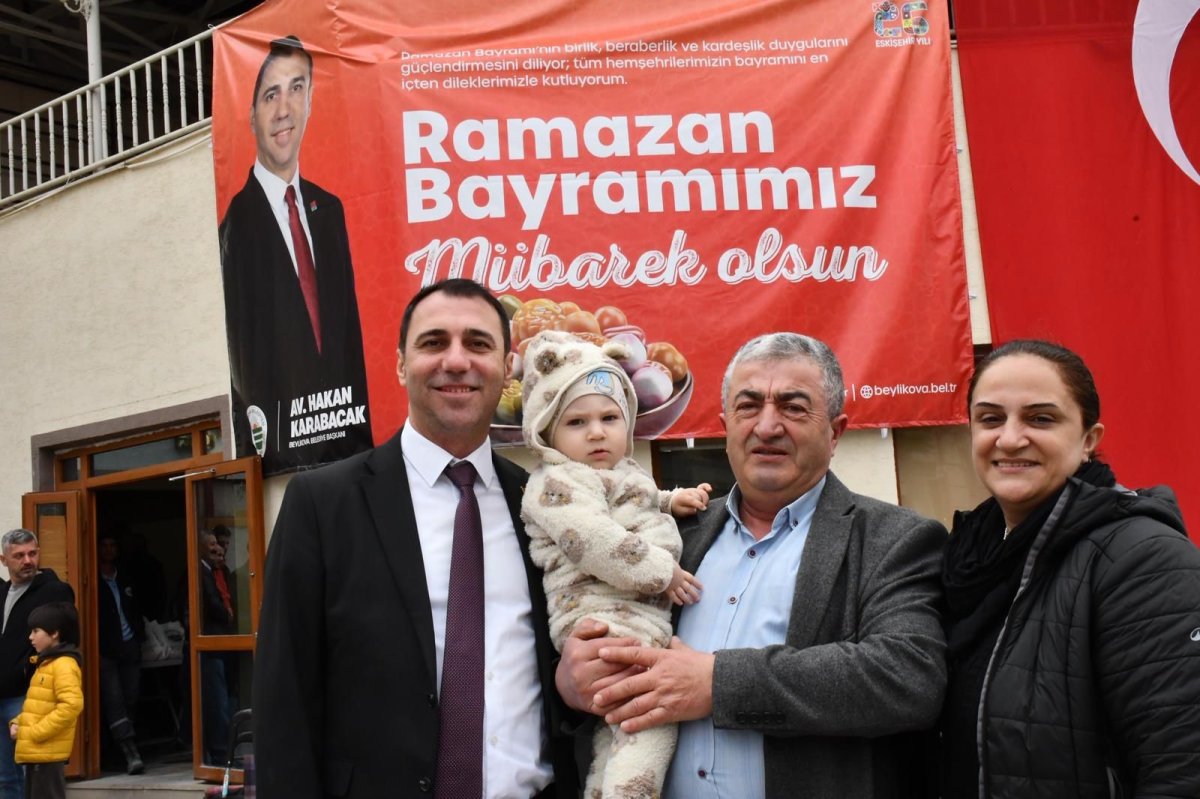 Beylikova’da Bayramlaşma Programına Yoğun İlgi