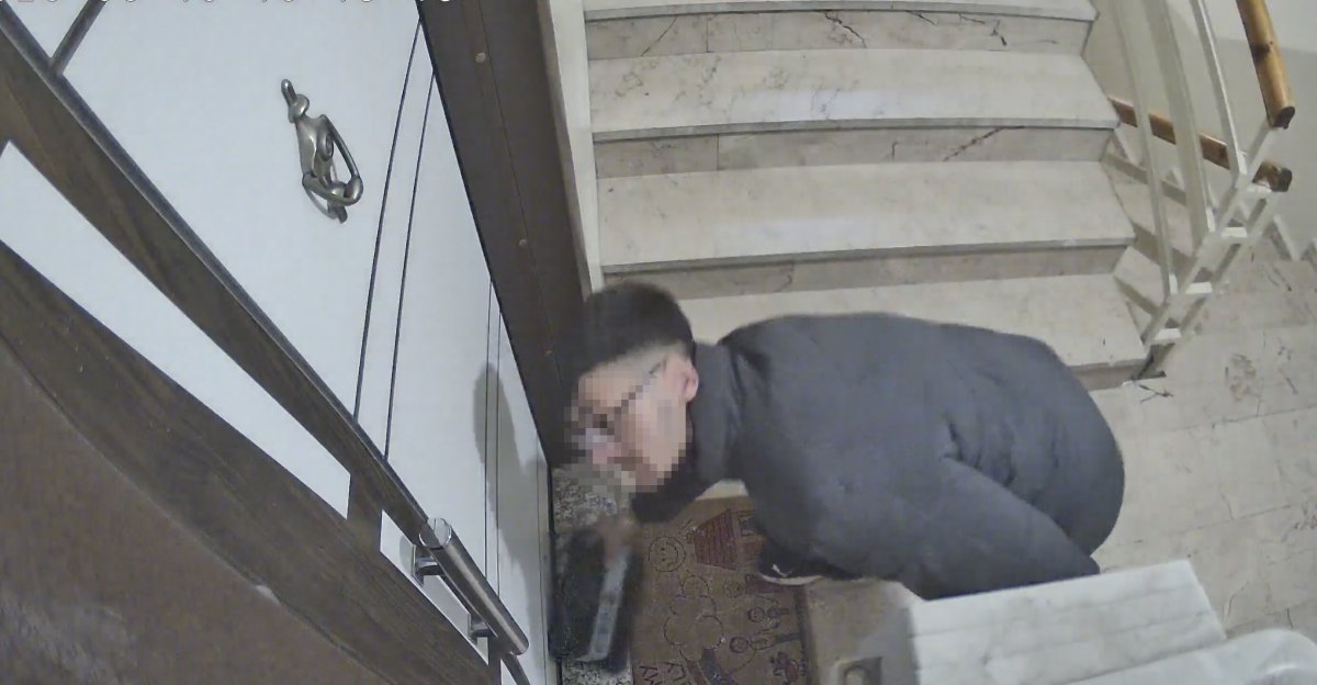 Ramazan Davulcusu Kılığında Hırsızlık Girişimi Kamerada