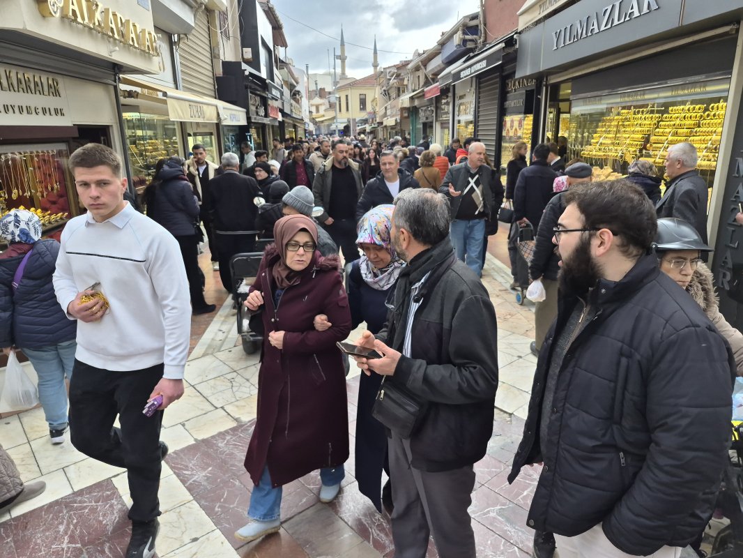 Altın Fiyatları Düşünce Kuyumcular Doldu Taştı