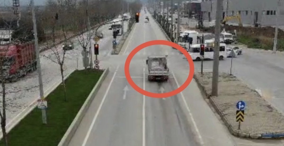 Bursa’da Kırmızı Işık İhlalleri Dron İle Tespit Edildi