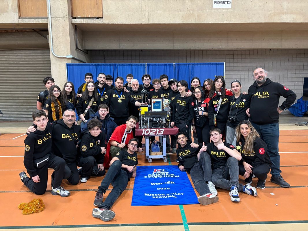 Bahçelievler Anadolu Lisesi Robotik Takımı New York’ta Şampiyon Oldu