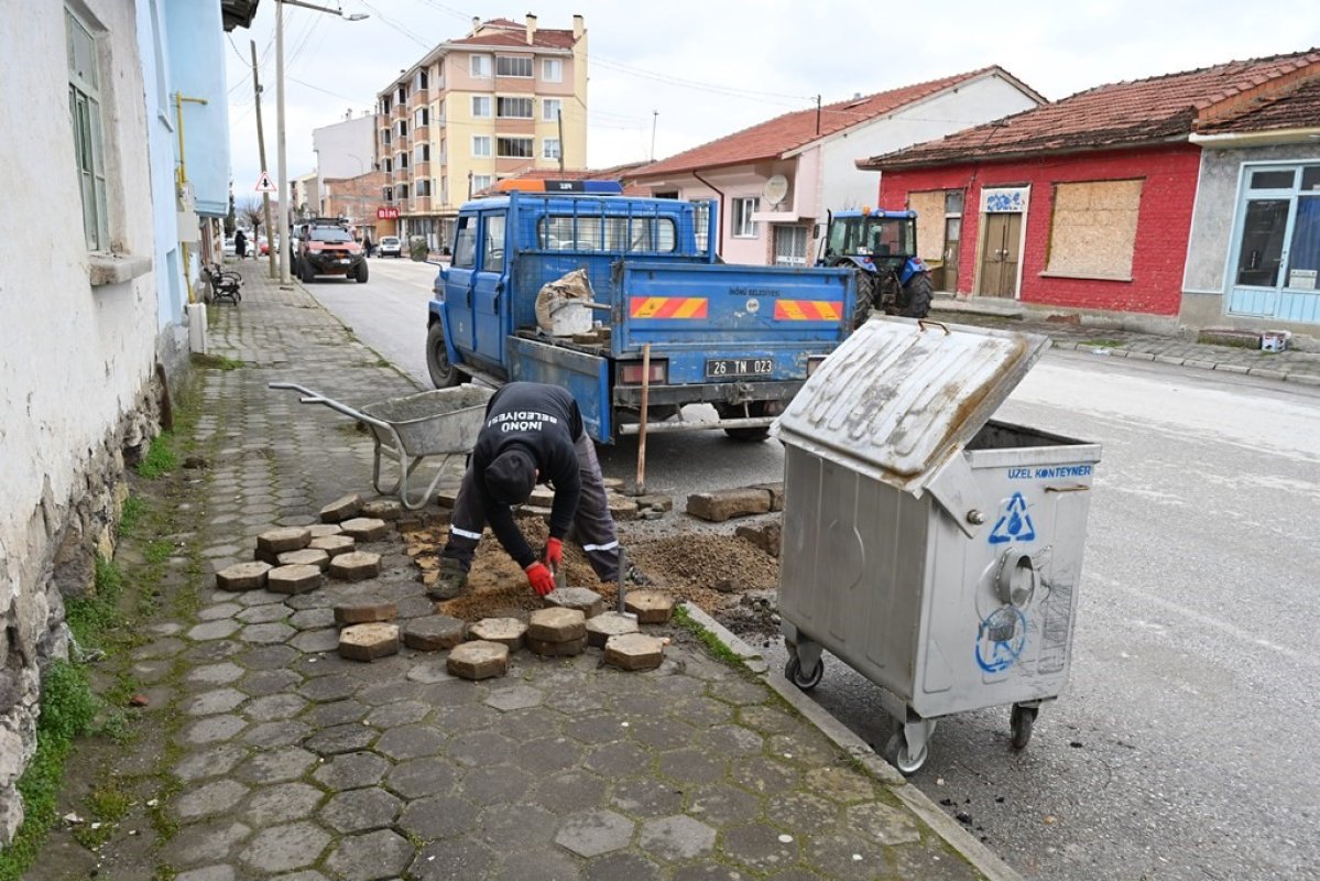 İnönü’de Çöp Konteynerlerine Trafik Dostu Düzenleme