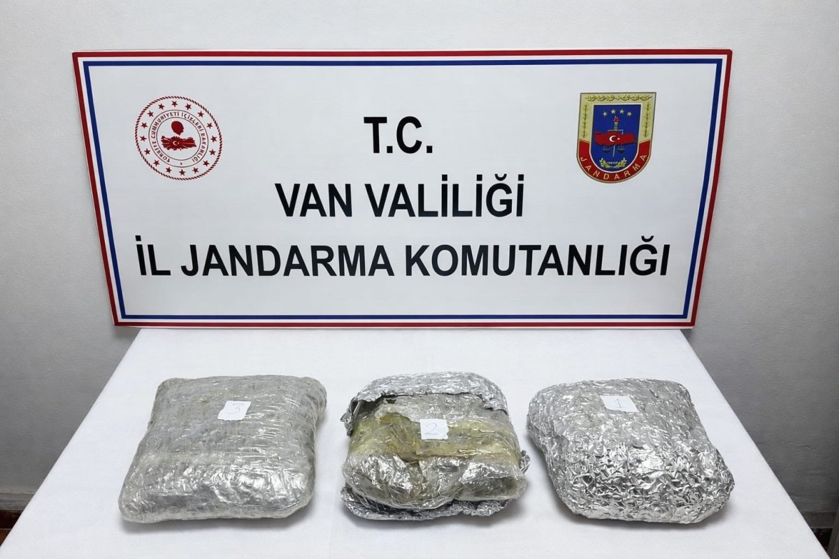 Çaldıran’da 4 Kilo Skunk Ele Geçirildi