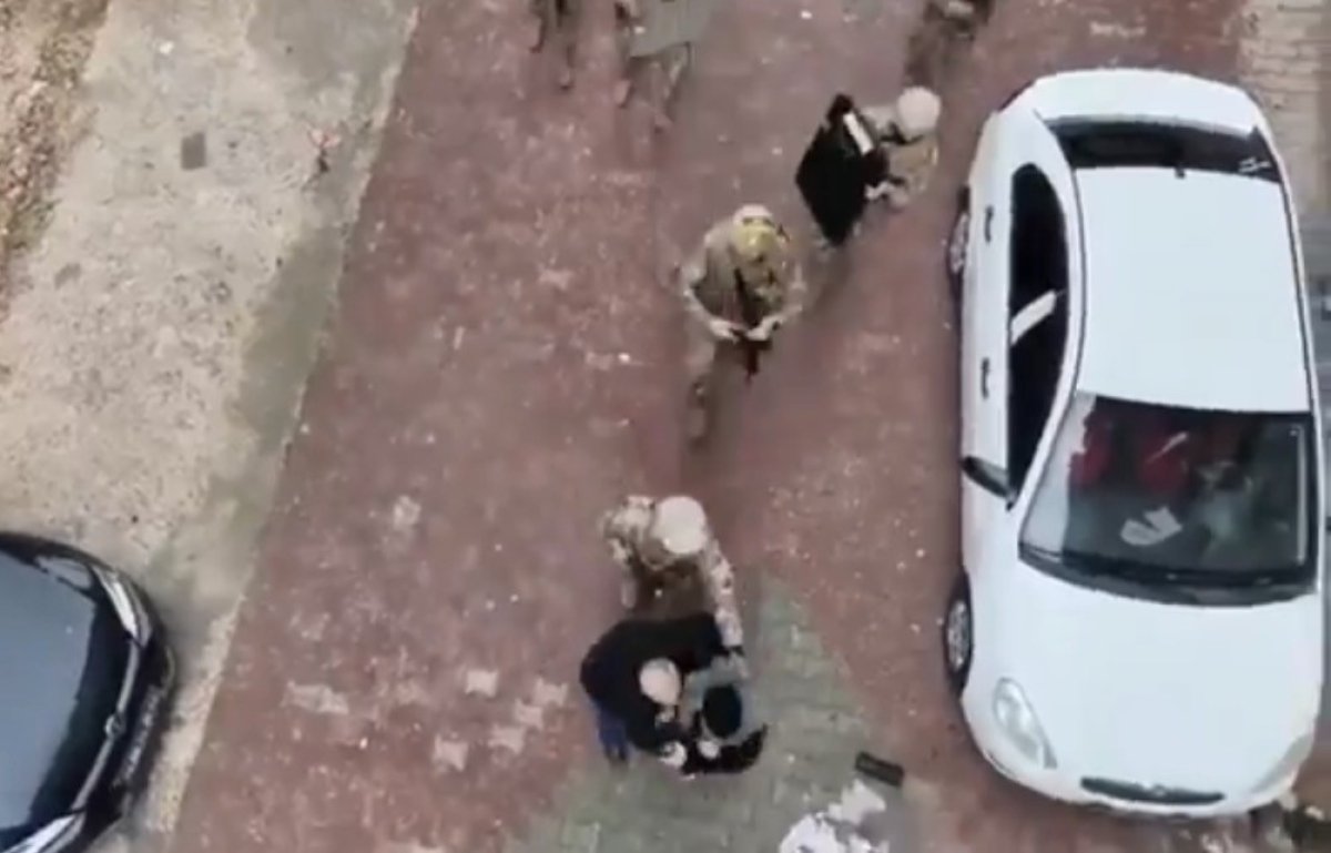 Gaziantep’te Polise Silahla Direnen Şahıs Operasyonla Yakalandı