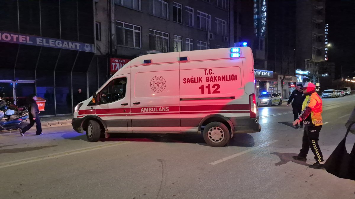 Eskişehir’de Otomobil İle Çarpışan Motosiklet Sürücüsü Ağır Yaralandı