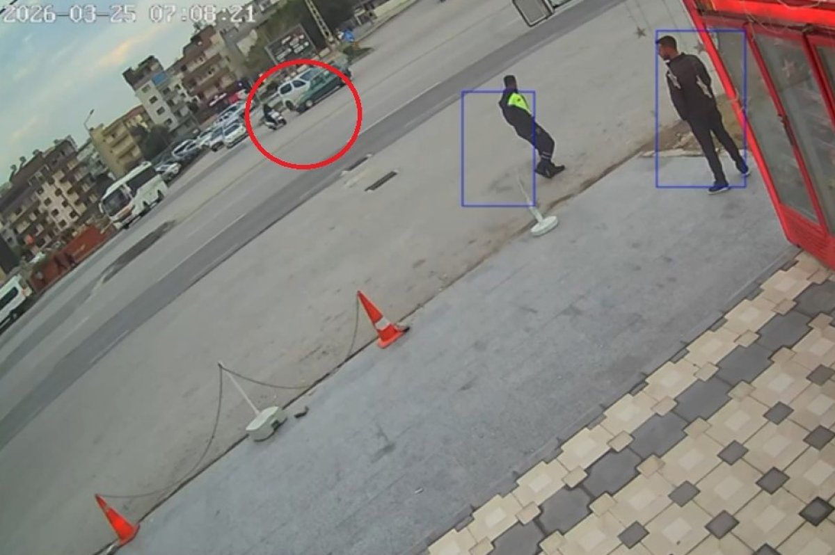 Motosikletli Havada Takla Attı: Kaza Anı Kamerada