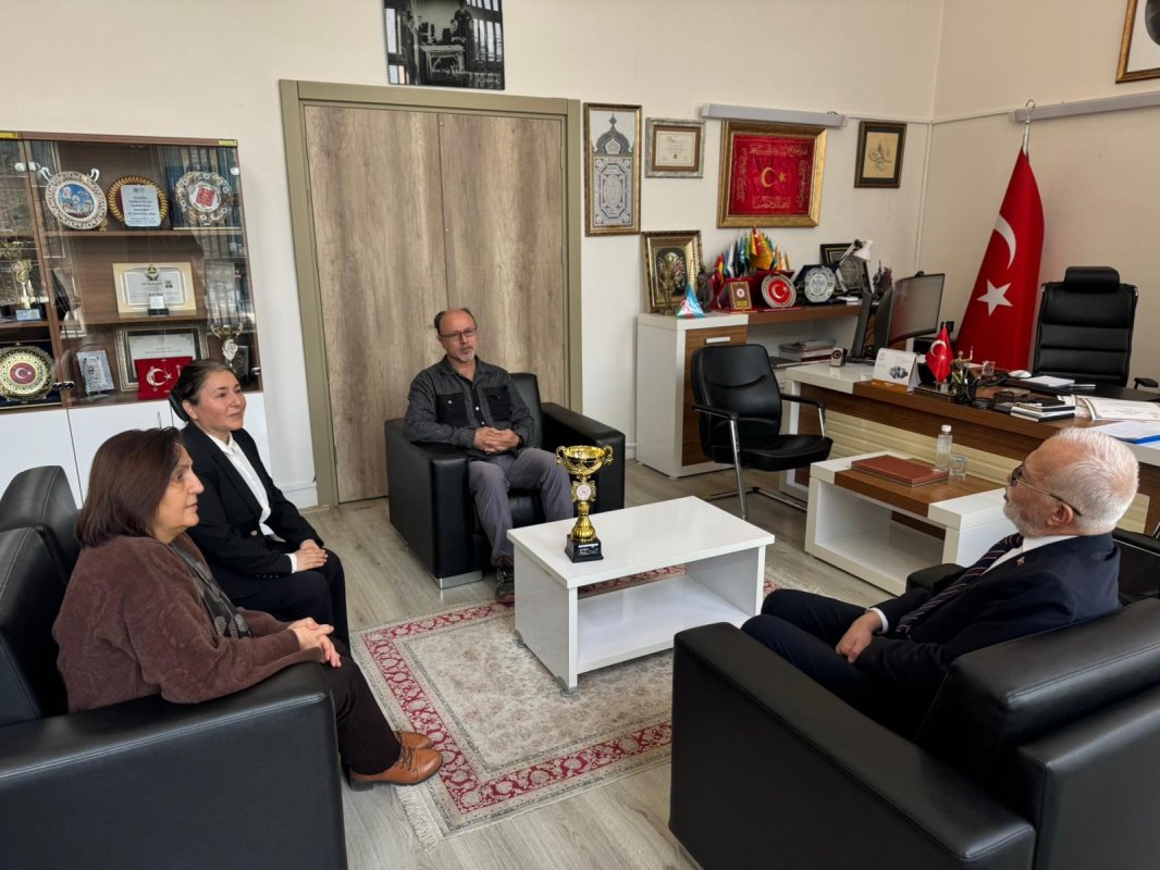 Masa Tenisi Turnuvasında Sağlık Çalışanlarına Tebrik