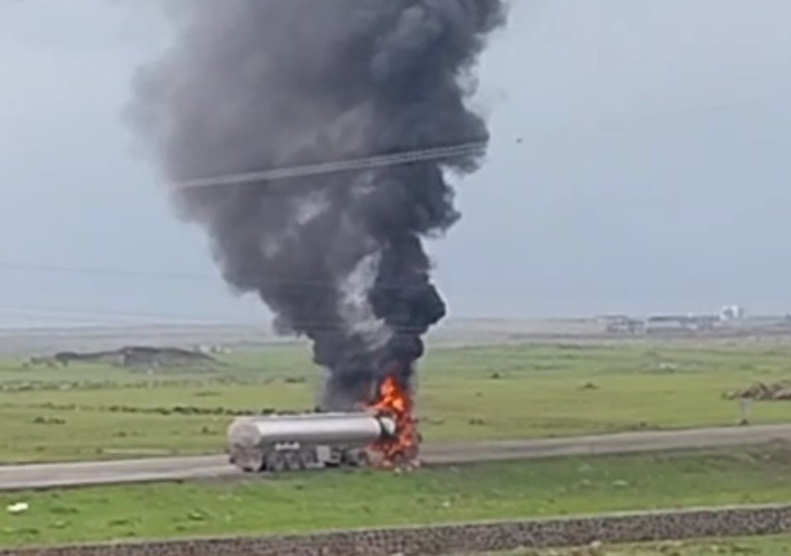 Seyir Halindeki Tır Alev Topuna Döndü