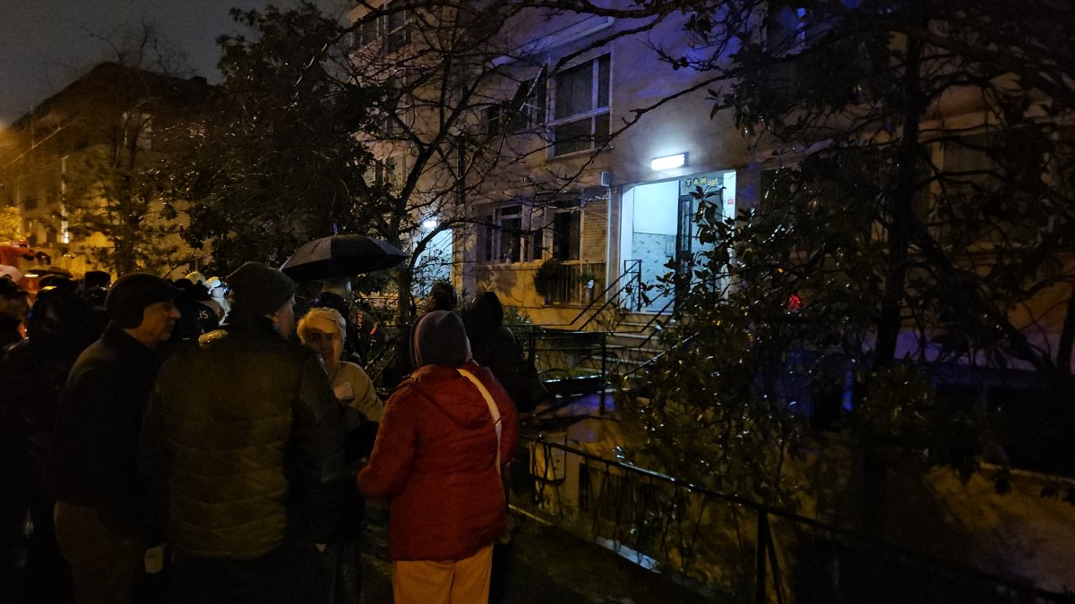 Beşiktaş’ta Daire Yangını Paniğe Neden Oldu