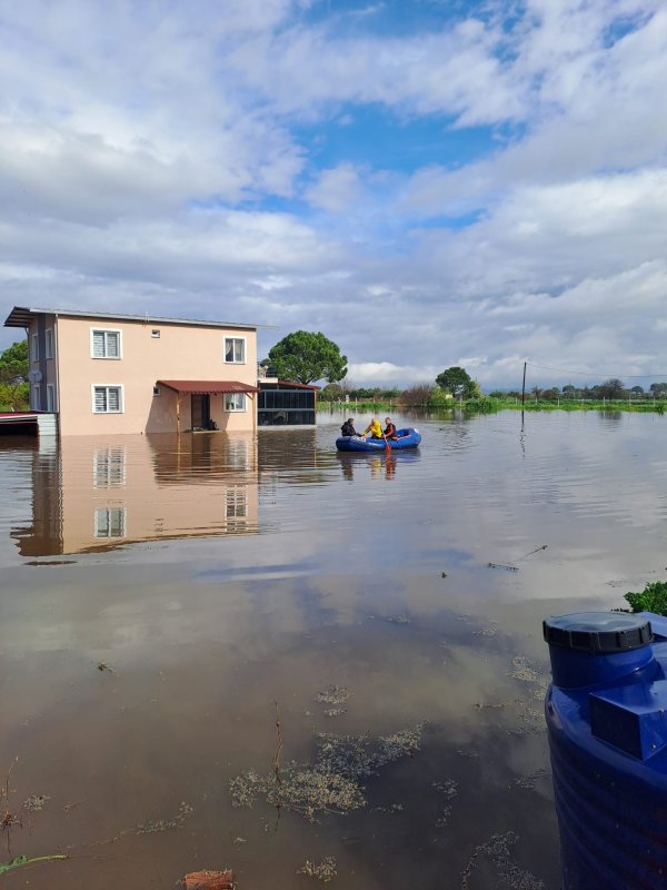 Yükselen Sular Evde Mahsur Bıraktı, AFAD Kurtardı
