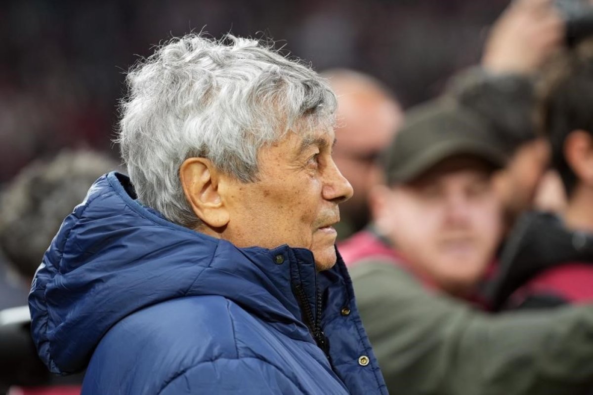 Milli Takım Kampında Fenalaşan Mircea Lucescu Hastaneye Kaldırıldı