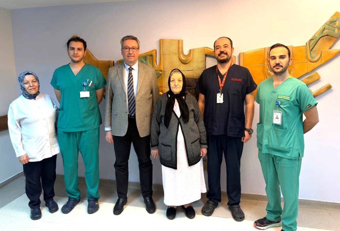 Vücudundan 3,7 Kiloluk Tümör Çıkarılan Hasta Sağlığına Kavuştu