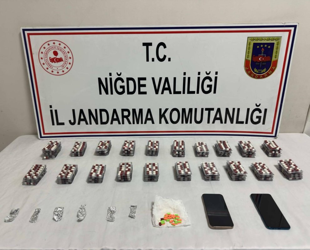 Niğde’de Uyuşturucu Operasyonu: Çok Sayıda Sentetik Hap Ele Geçirildi