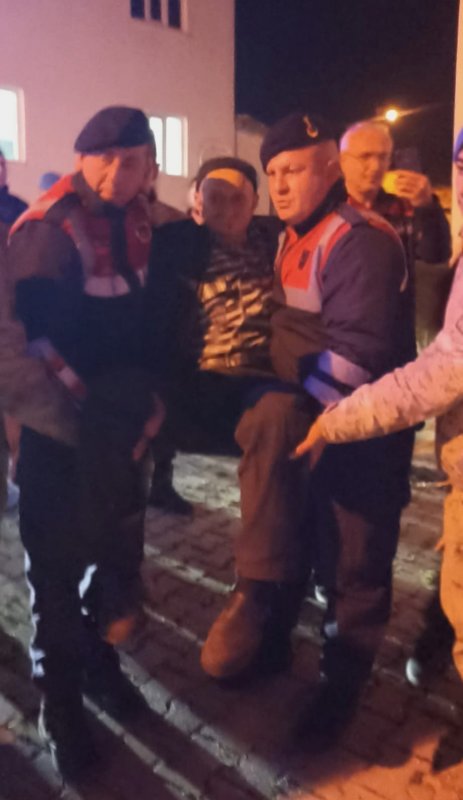 Kütahya’da Kayıp Yaşlı Şahıs 8 Kilometre Uzakta Sağ Bulundu