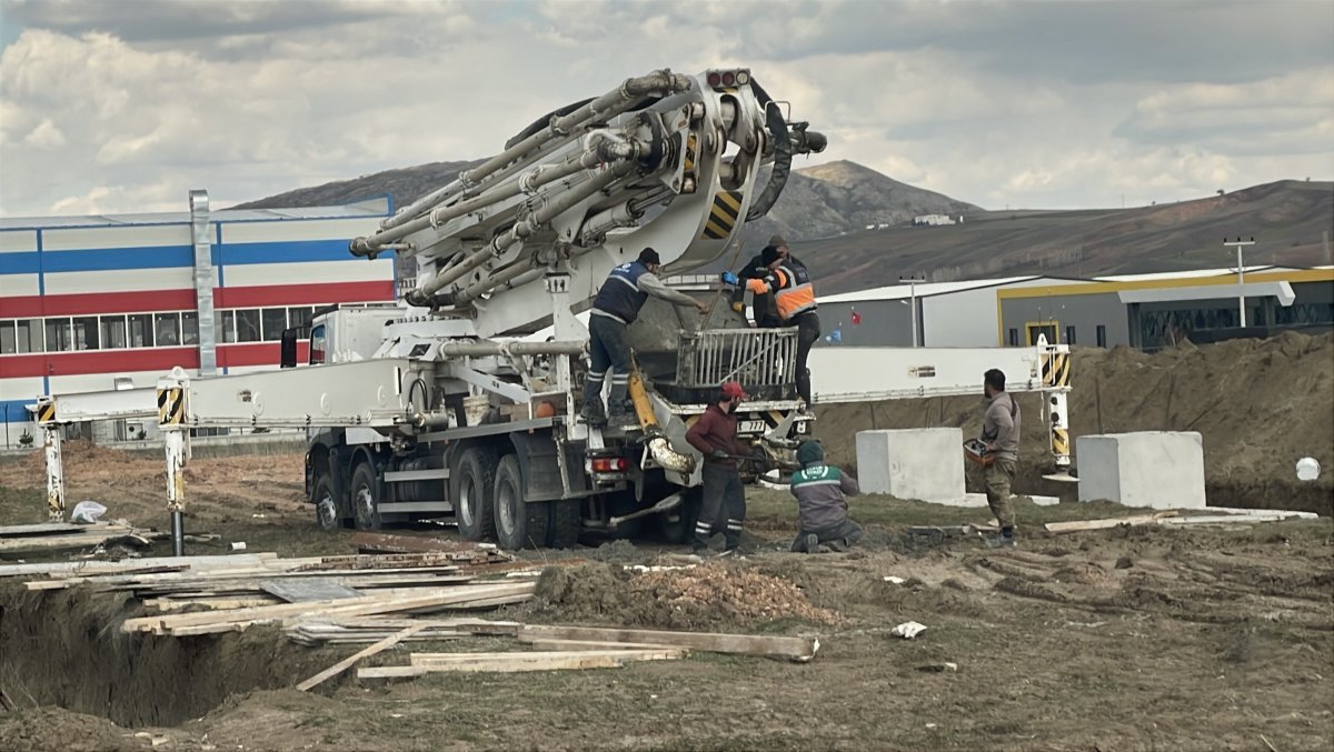 Beton Kalıbına Düşen Genç İşçi Hayatını Kaybetti