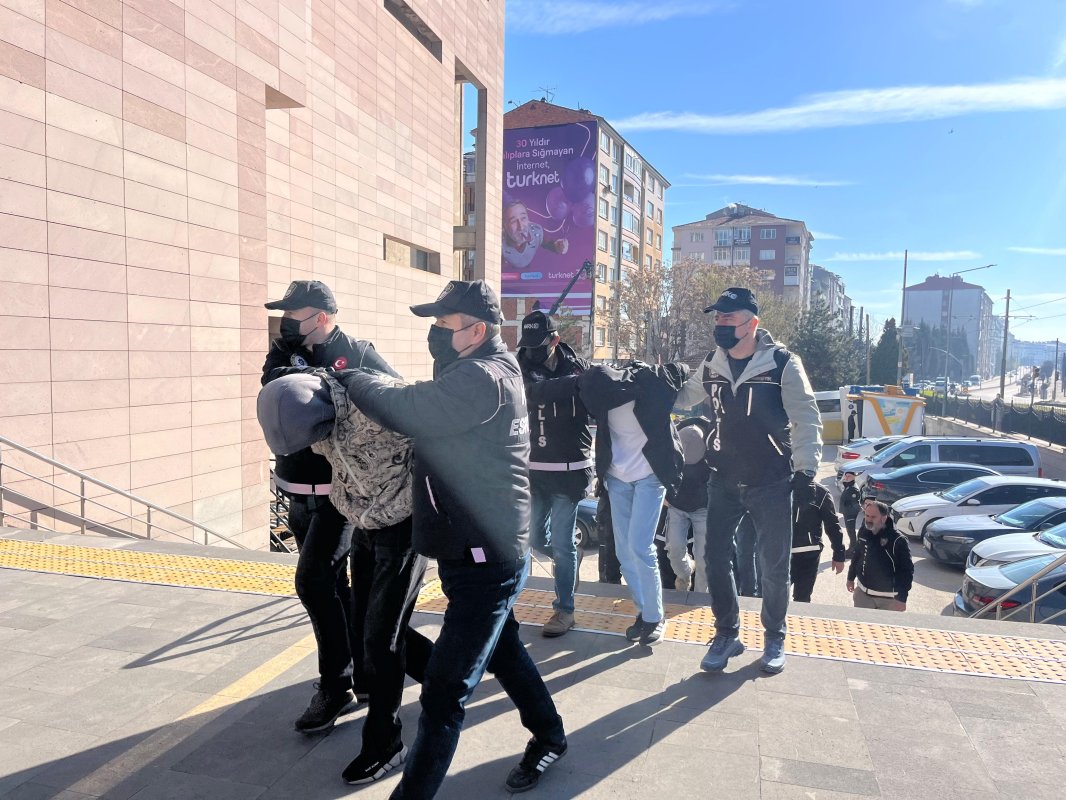 Eskişehir Merkezli 6 İlde Uyuşturucu Operasyonu: 11 Şüpheli Adliyeye Sevk Edildi