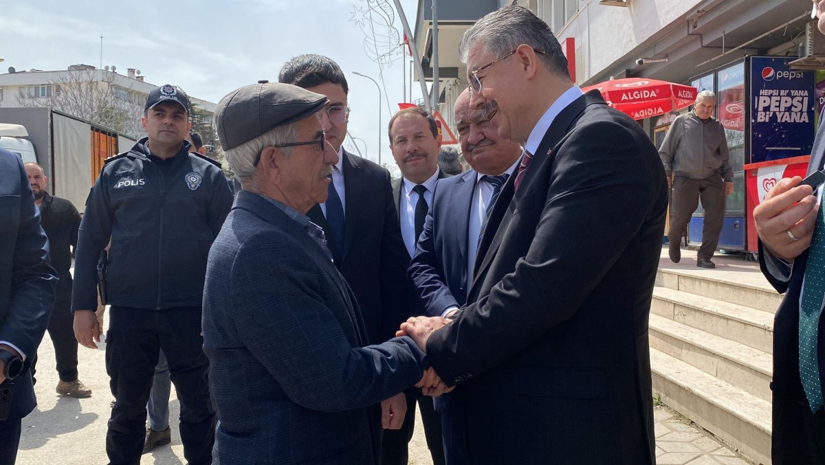 Vali Yılmaz Alpu’da Vatandaşların Taleplerini Dinledi