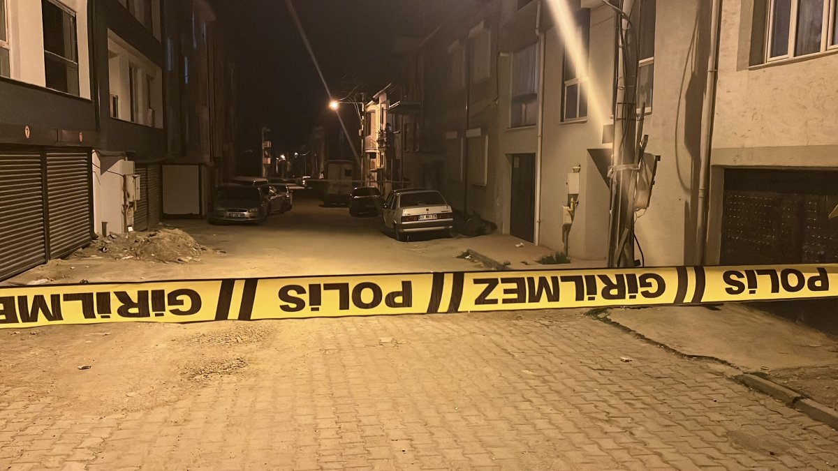 Eskişehir’de Silahlı Kavga: Sırtından Vurulan 1 Kişi Yaralandı, 3 Şüpheli Yakalandı