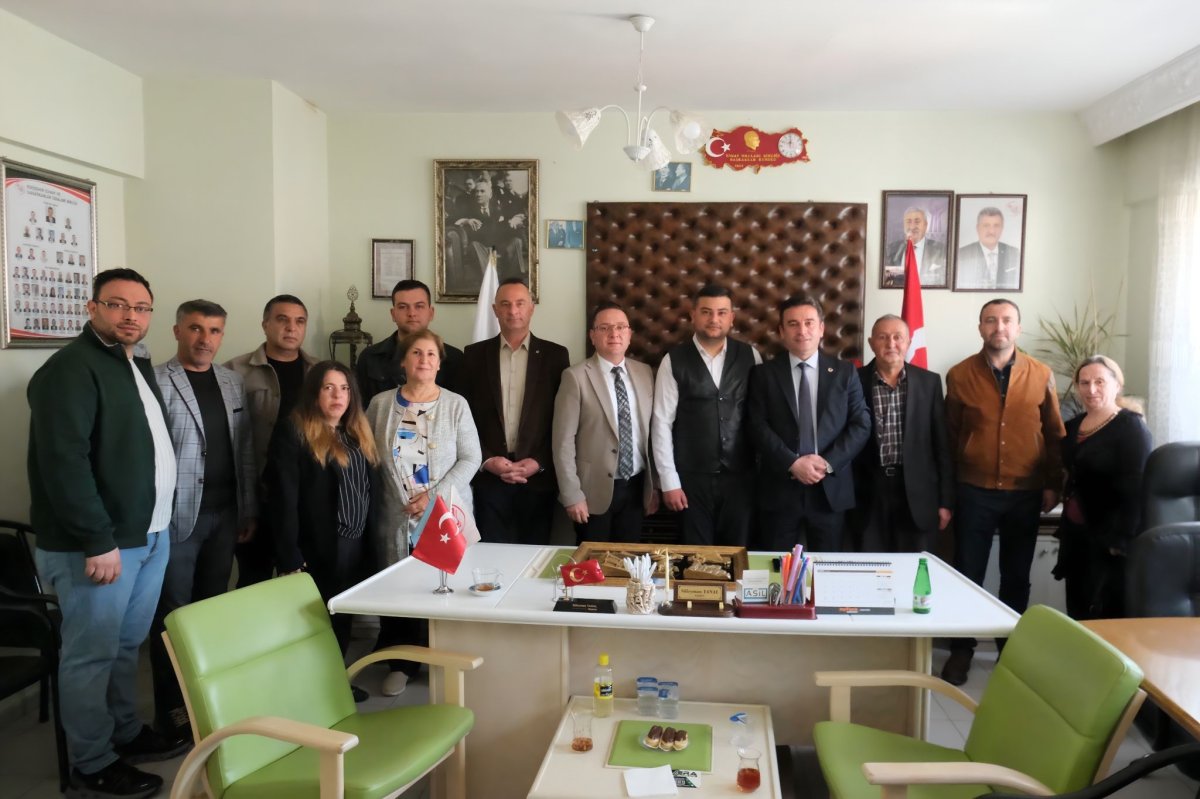 Sivrihisar Belediye Başkanı Dökmeci’den Esnaf Odalarına Hayırlı Olsun Ziyareti