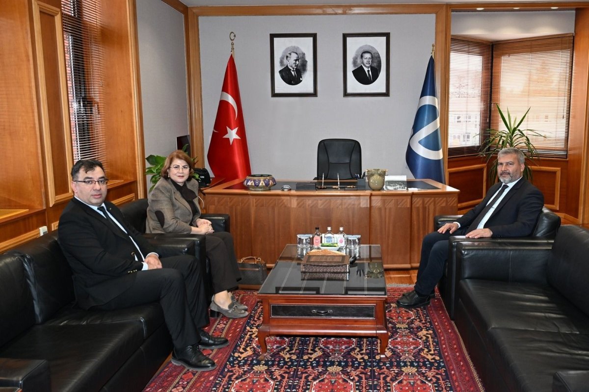 Azerbaycan’dan Anadolu Üniversitesi’ne önemli ziyaret: Eğitim iş birlikleri masada