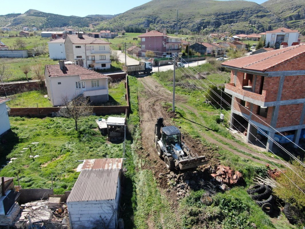 İnönü Belediyesi’nden Ulaşım Atağı: Yol Çalışmaları Aralıksız Sürüyor