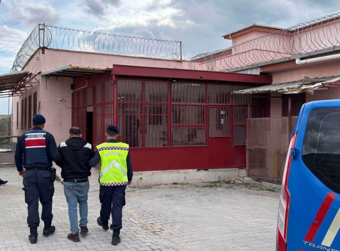 Jandarmadan Sivrihisar Yolunda Uyuşturucu Yakalaması