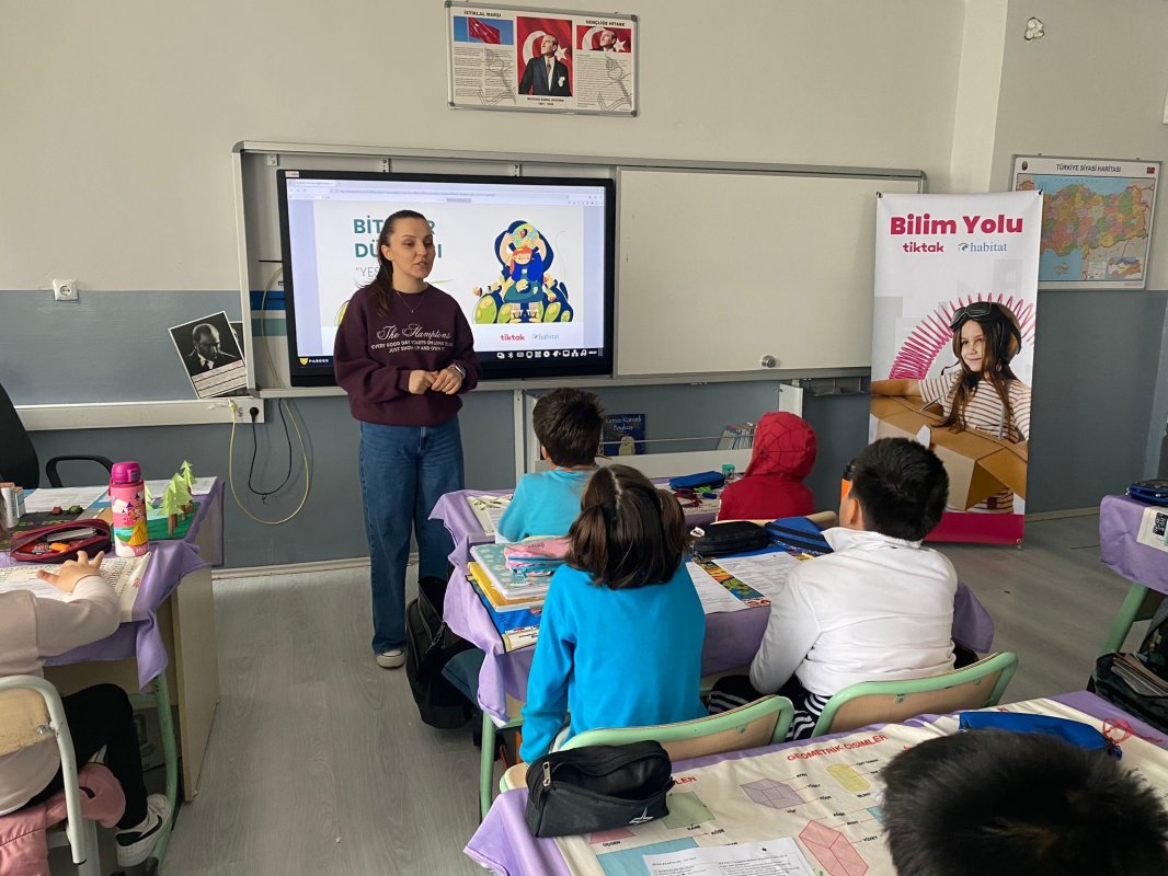 İlkokulda Bilim Ve Teknoloji Etkinliği Düzenlendi