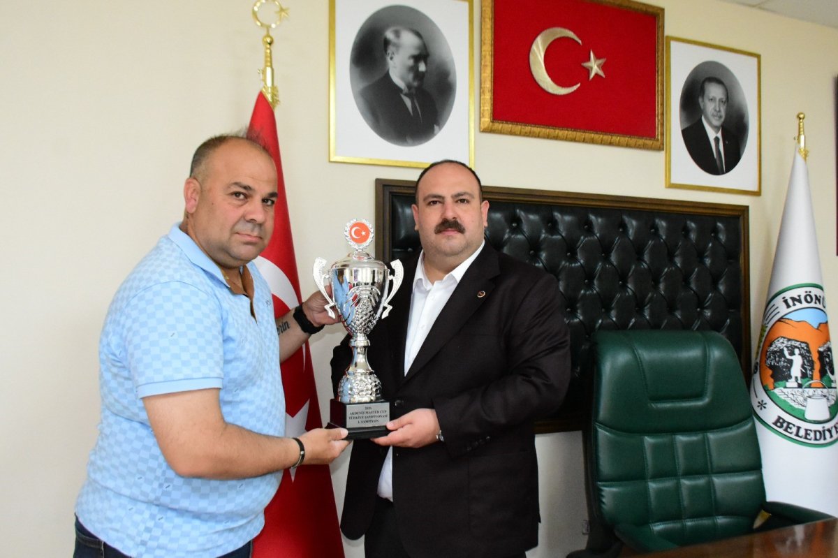Eskişehir Masterlar Takımı Antalya’dan Şampiyonlukla Döndü: 12 Takım Arasından Zirveye Çıktılar