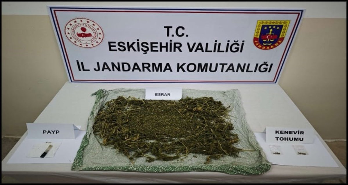 Eskişehir’de Uyuşturucu Operasyonu: Sarıcakaya’ya Sevk Edilecek Esrar Ele Geçirildi