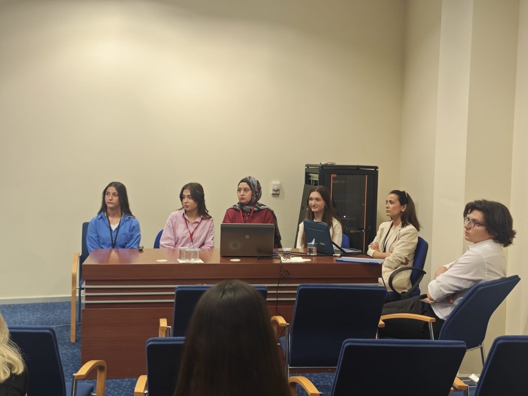Meslek Lisesi Öğrencilerinden Eskişehir Sempozyumu’nda Akademik Başarı