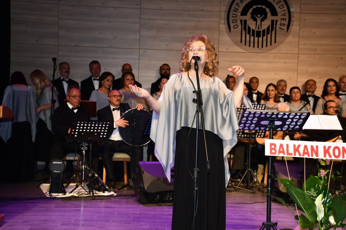 Eskişehir’de “Bahar Konseri”ne Sanatseverlerden Yoğun İlgi