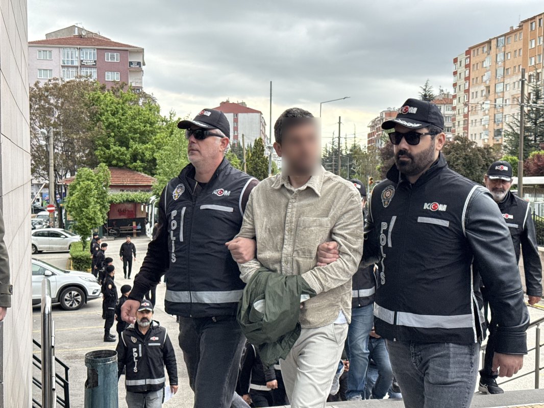 “Usulsüzlükleri Anlatmak İstedim, Kapı Dışarı Edildim”
