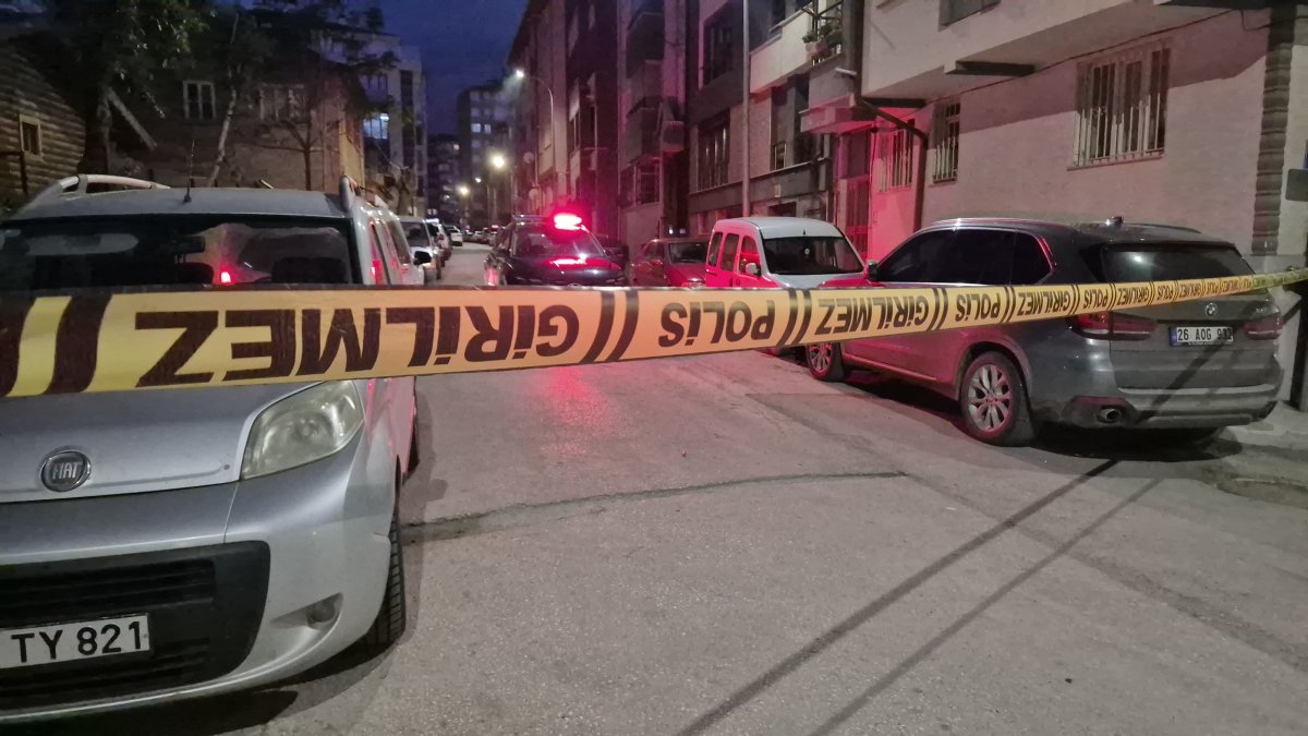 Eskişehir’de pompalı tüfekli kavga: 19 yaşındaki genç bıçaklandı