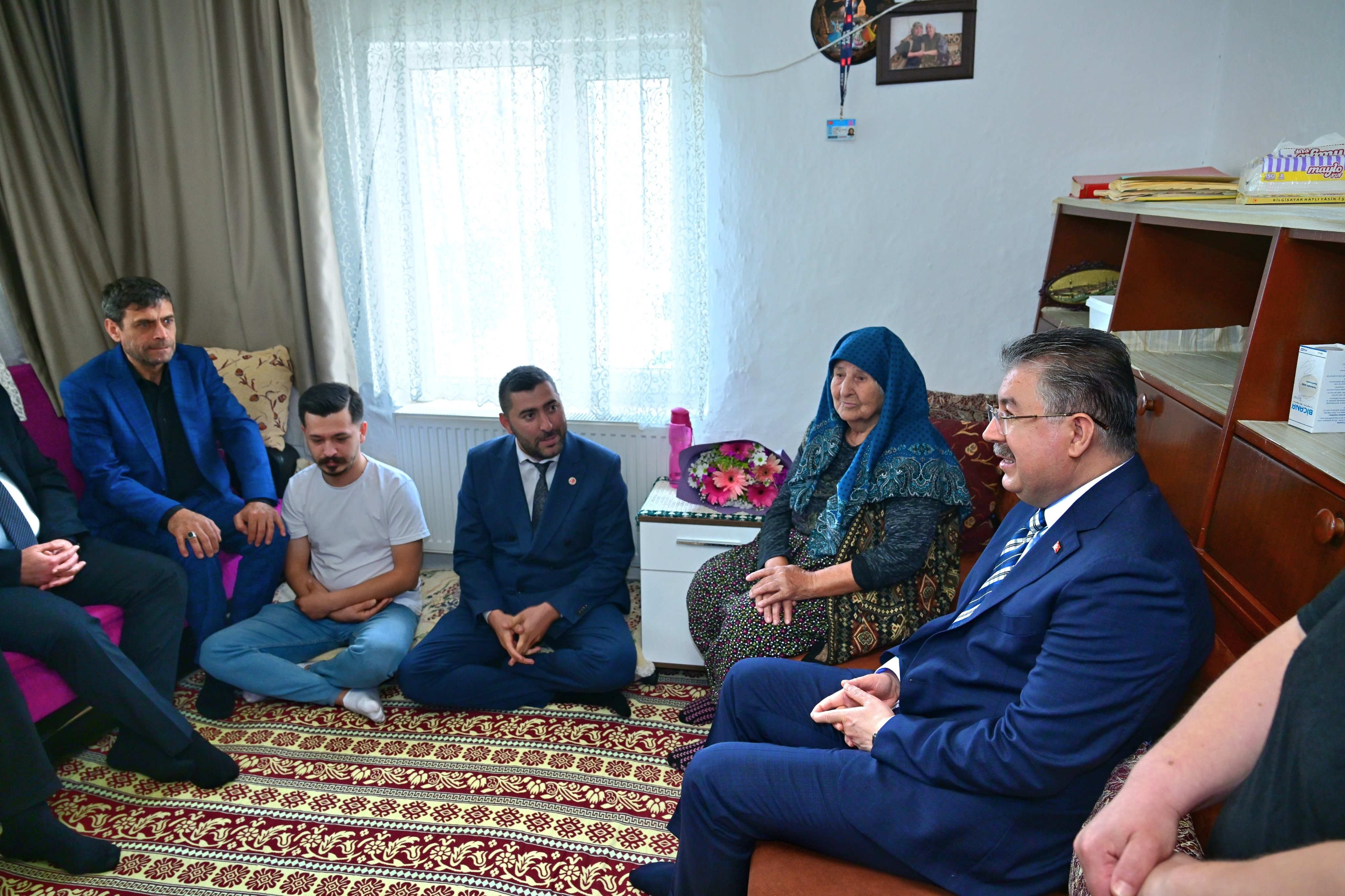 Eskişehir Valisi Erdinç Yılmaz’dan Gülpınar Mahallesi’nde Hane Ziyareti