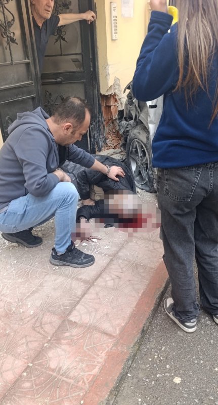 Eskişehir’de Feci Kaza: Apartman Girişinde 3 Yayaya Çarpan Araç Dehşet Saçtı
