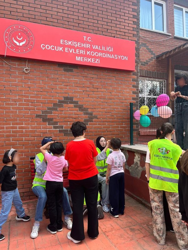 19 Mayıs Coşkusu ÇEKOM Bahçesinde Çocuk Şenliğine Dönüştü