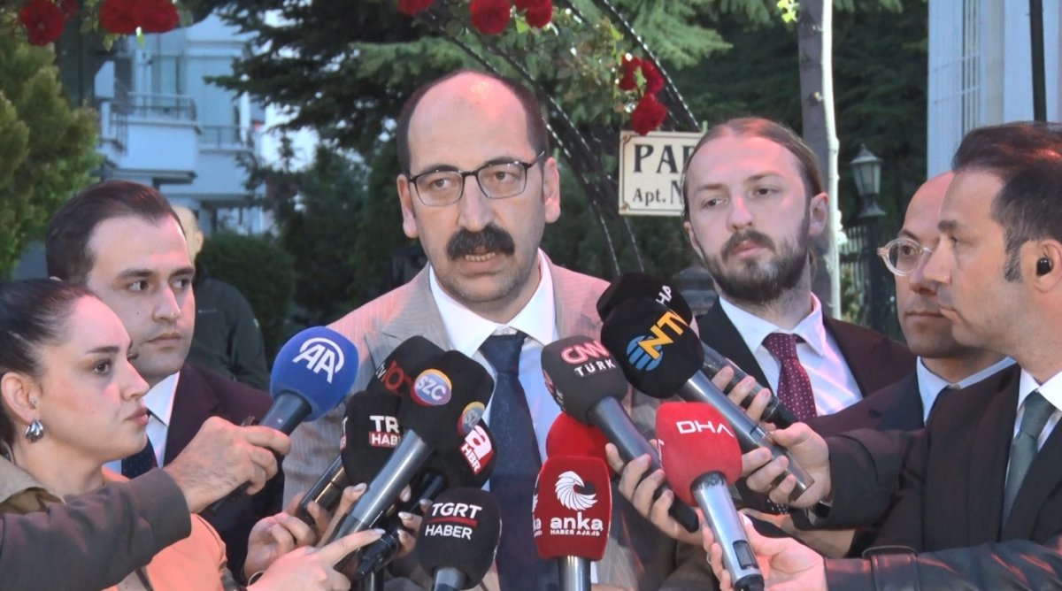 Kılıçdaroğlu ve Özgür Özel telefonda görüştü! CHP’de kurultay hareketliliği