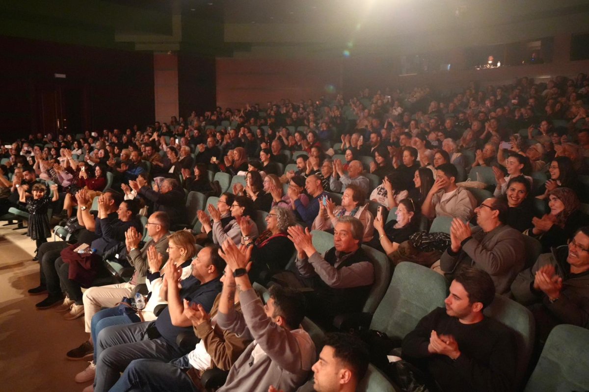 Eskişehir’de “Gençlerle Türkülere Yolculuk” Konseri: Anadolu Ezgileri Ayakta Alkışlandı