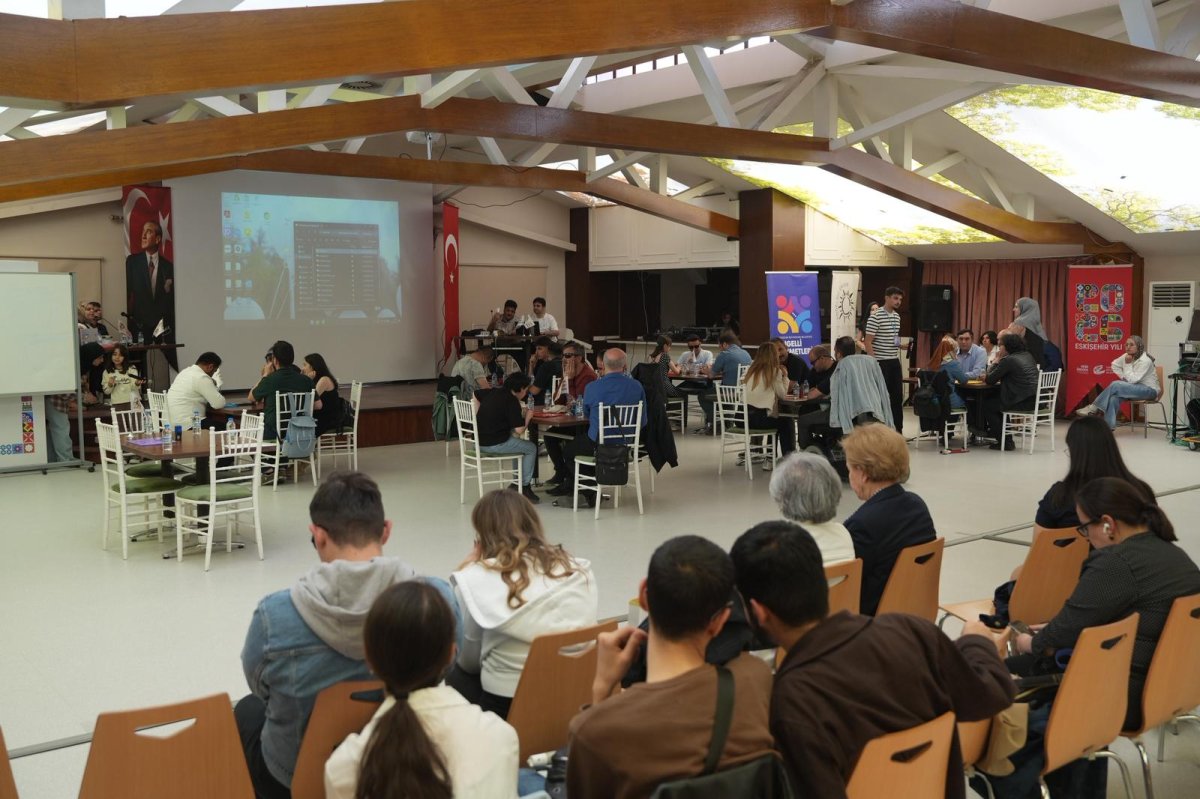 Eskişehir’de 19. Selen Özel Bilgi Yarışması büyük heyecana sahne oldu